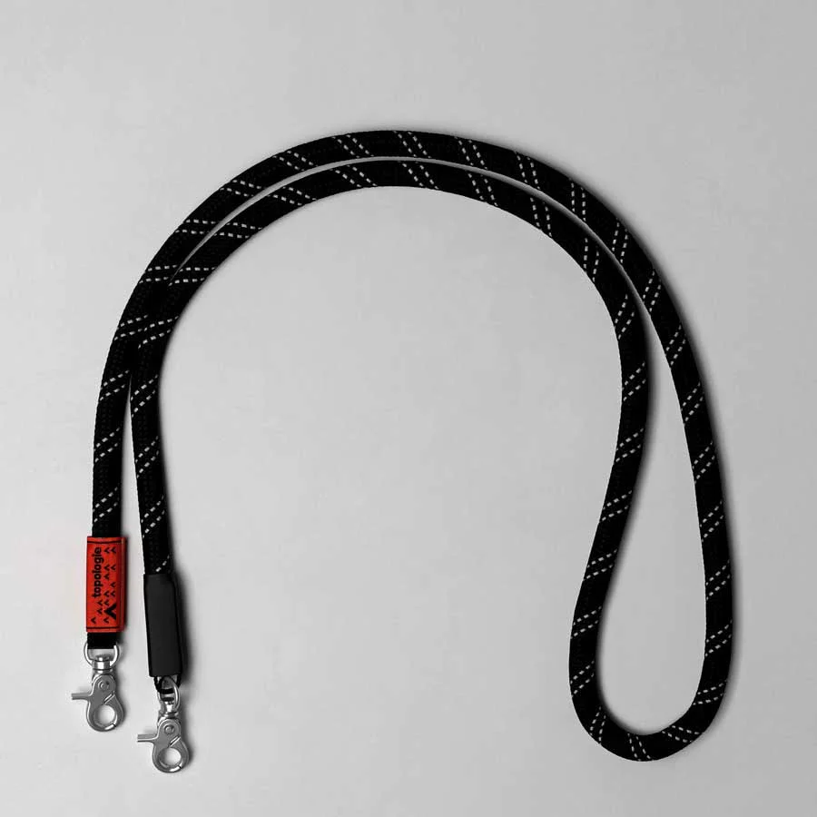 SHARK CENTRAL (BLACK) (DLXV)
