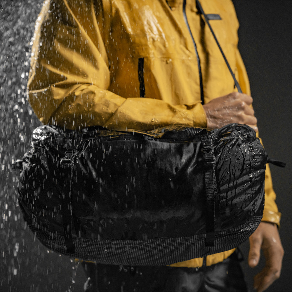 TAKEOVER THE THRONE CARGO CROSSBODY