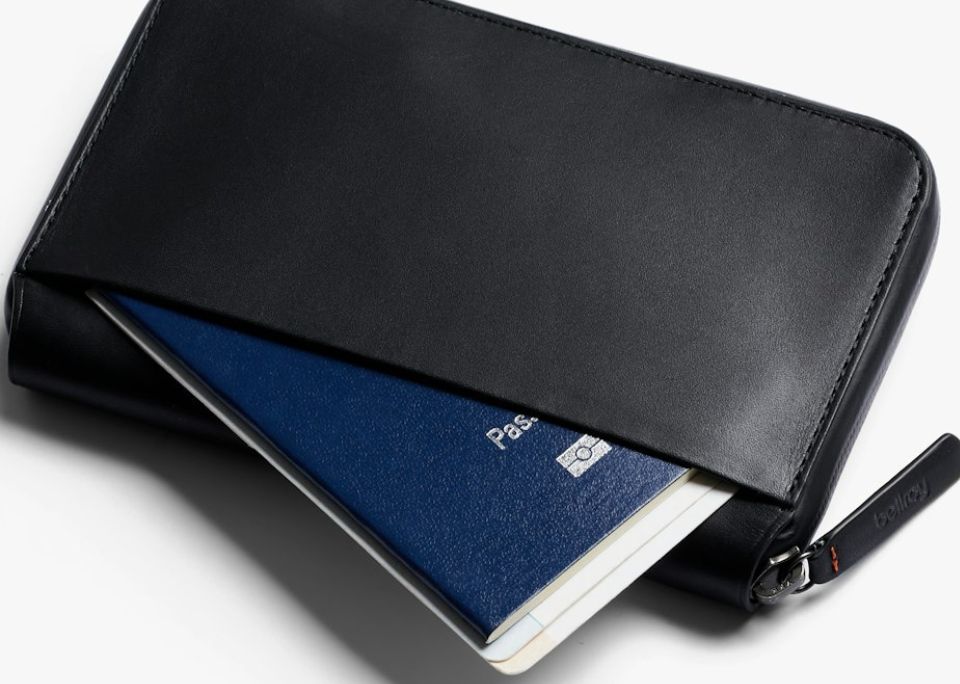 HENNY LOCK SHARKS IN PARIS WALLET