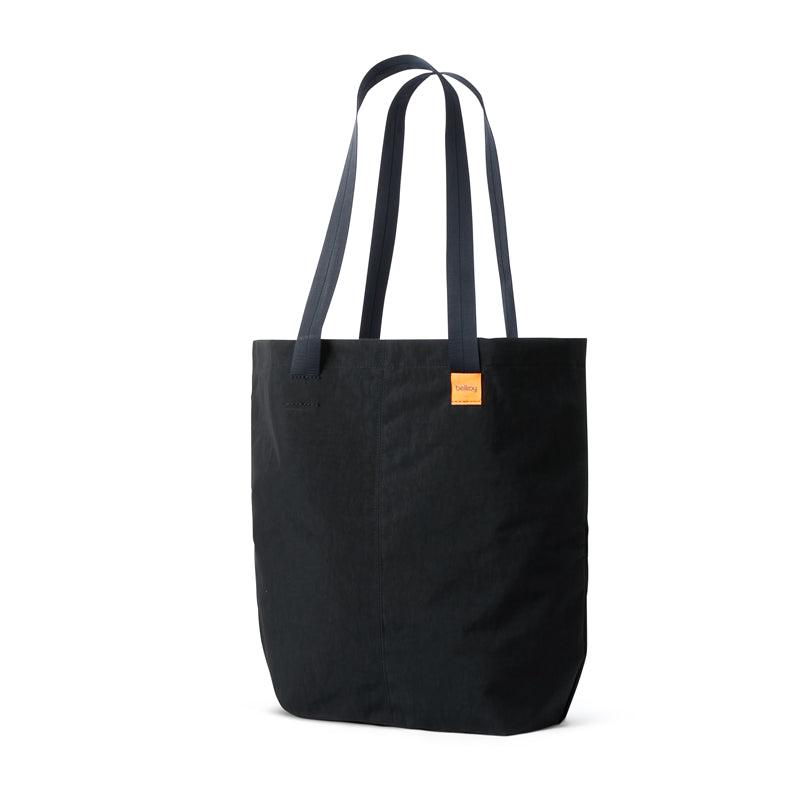 THE ARTISTS TOUCH DUFFLE