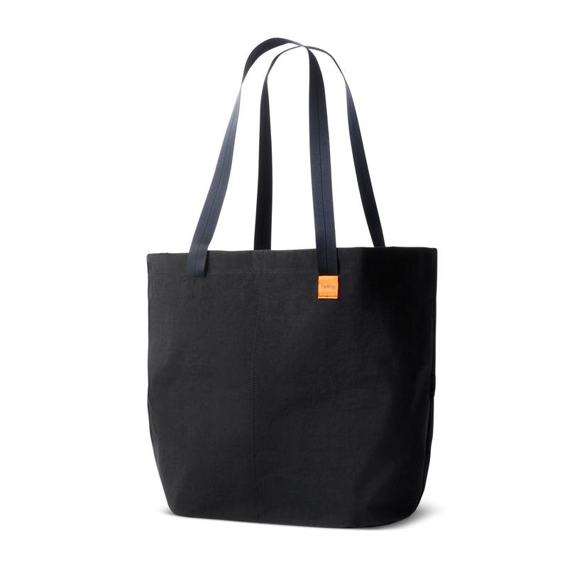 THE ARTISTS TOUCH DUFFLE