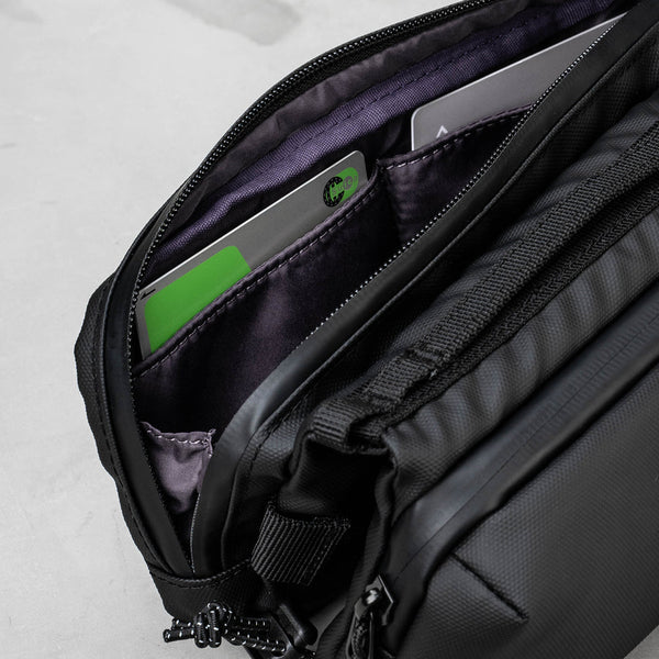 VANQUISH II WARDROBE TRUNK