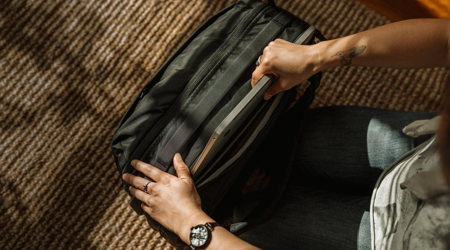 3AM NEVER SLEEP LUGGAGE SET