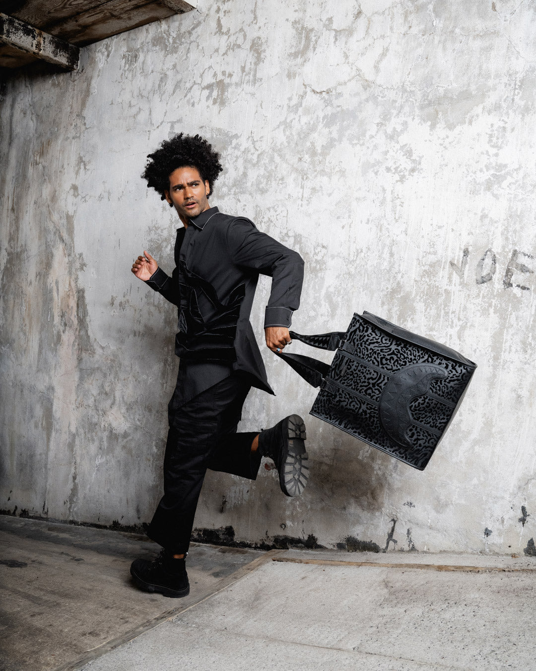 SPYCRAFT PREDATOR DUFFLE CARRY-ON BAG