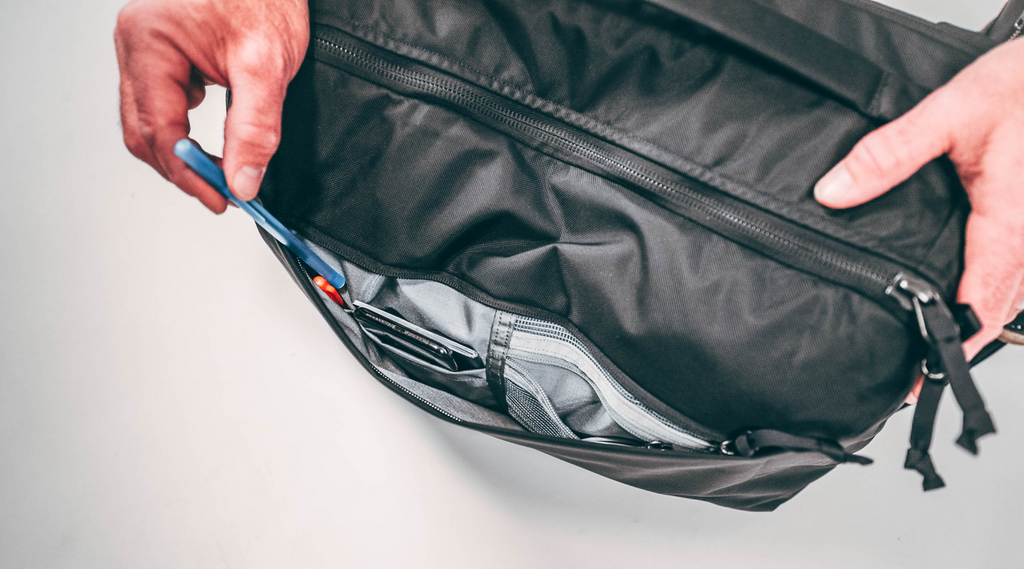 MAMA I MADE IT SHARKITECTURE HARDSHELL FULL-SIZE LUGGAGE