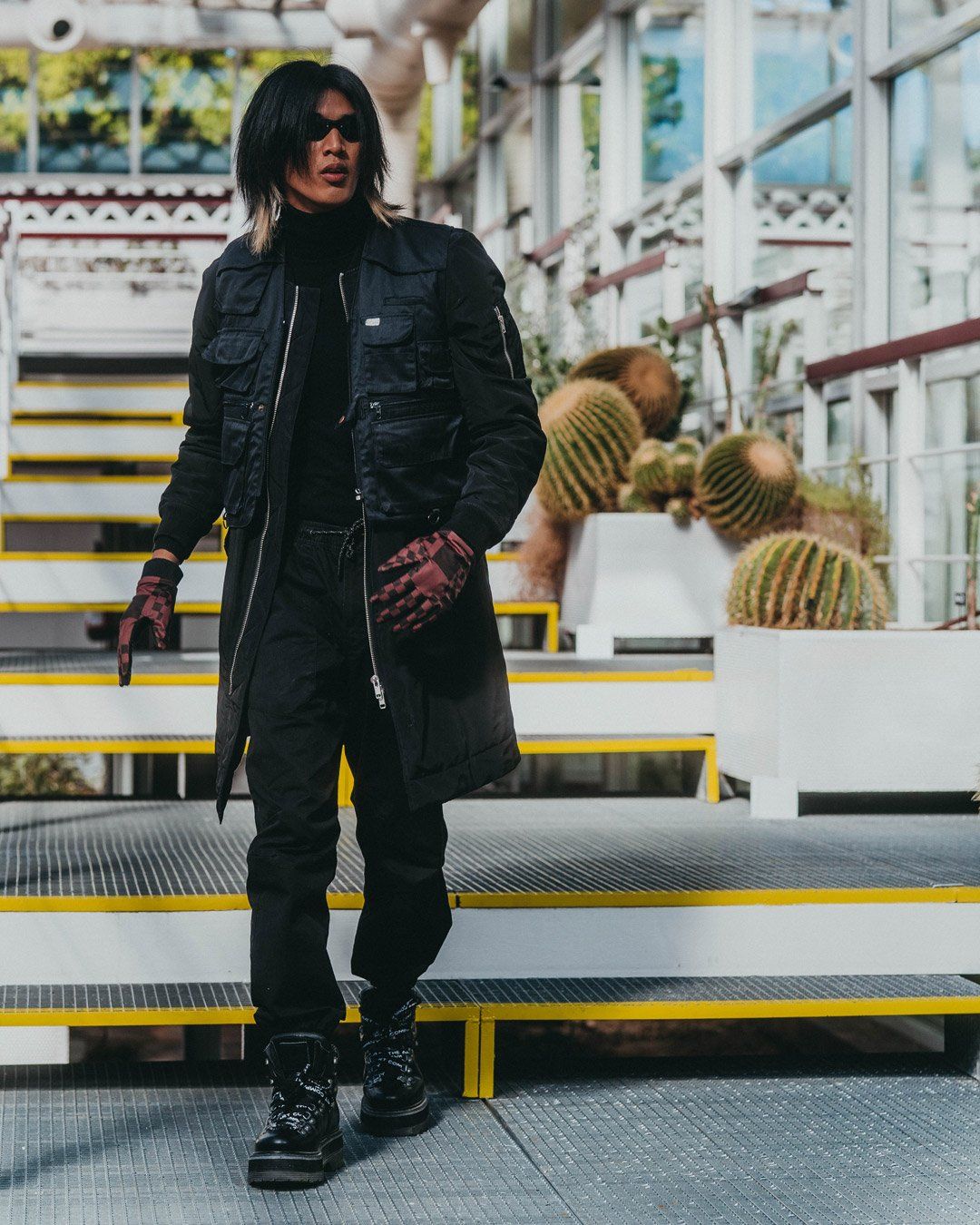 XTC SHARKS IN PARIS GLOVES