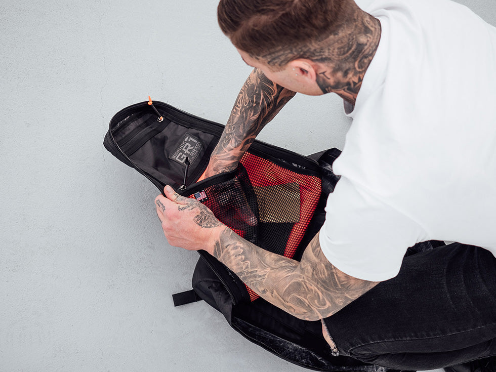 MEAN & CLEAN TOILETRY BAG
