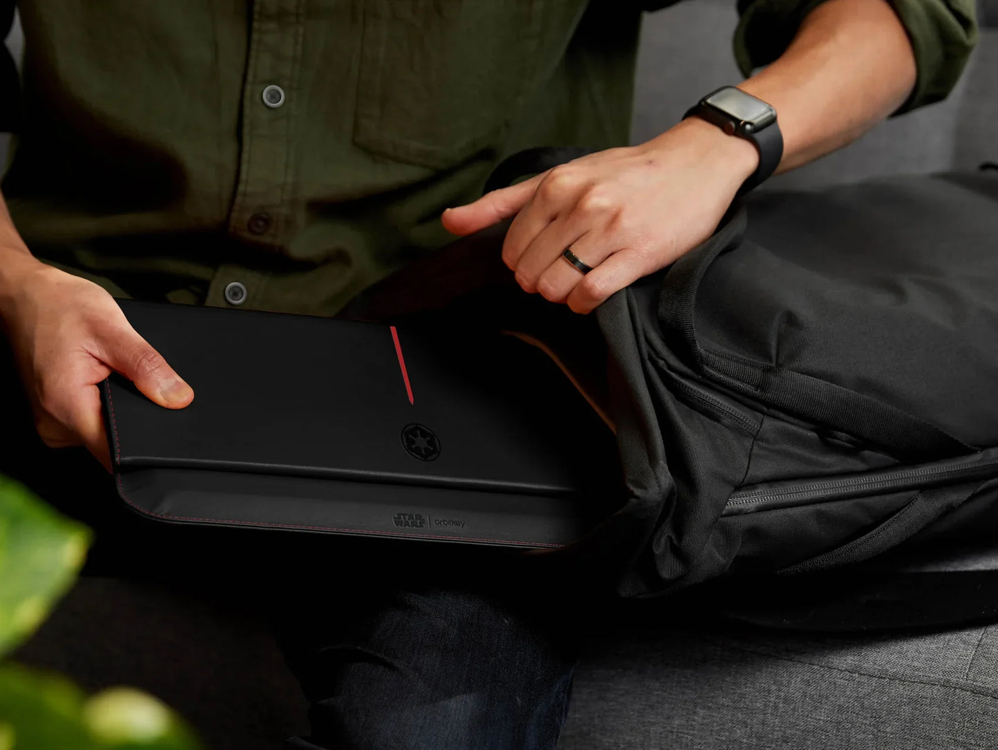 THE HIDEOUT HARD SHELL CARRY-ON LUGGAGE