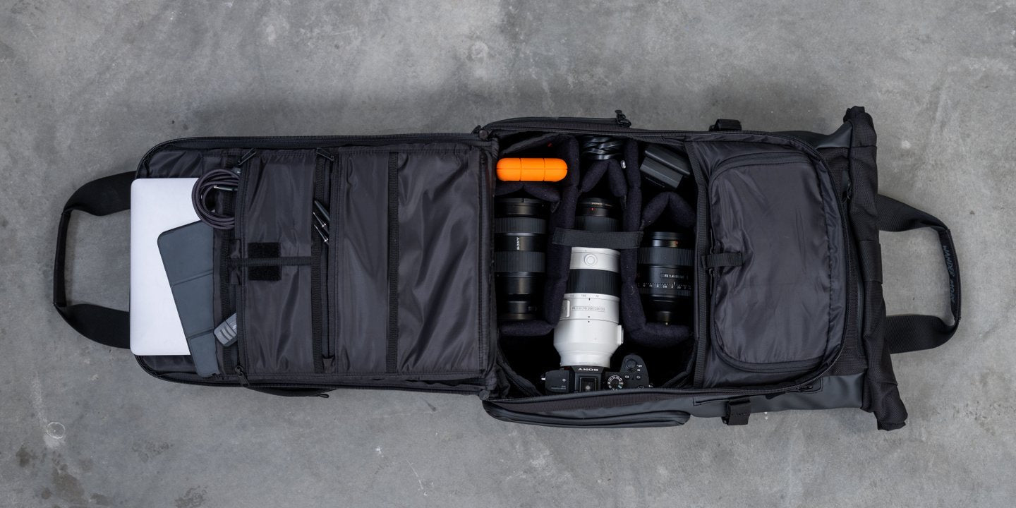THE PARADOXX SHARK JETSETTER CARRY-ON LUGGAGE