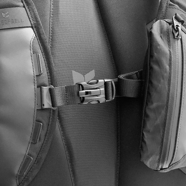 A.I. SPECIAL OPS BRICKSIDE TOILETRY MESSENGER BAG