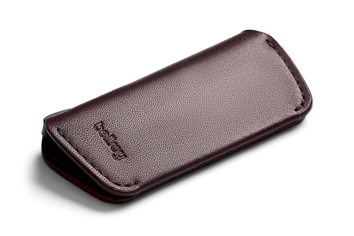 PARIS VS FLORENCE CROSSOVER CLUTCH