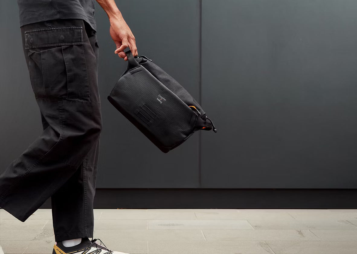 A.I.8 AFRICAN INTELLIGENCE - ORIGIN STORY SHARK HANDBAG