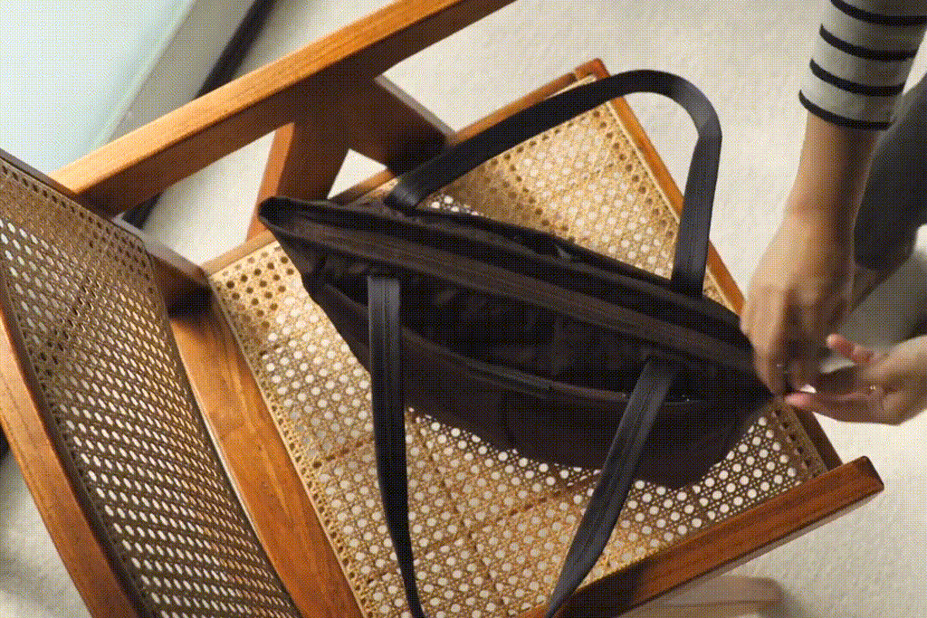 A.I.8 AFRICAN INTELLIGENCE - ORIGIN STORY SHARKNAUTICS HARDSHELL CARRY-ON LUGGAGE