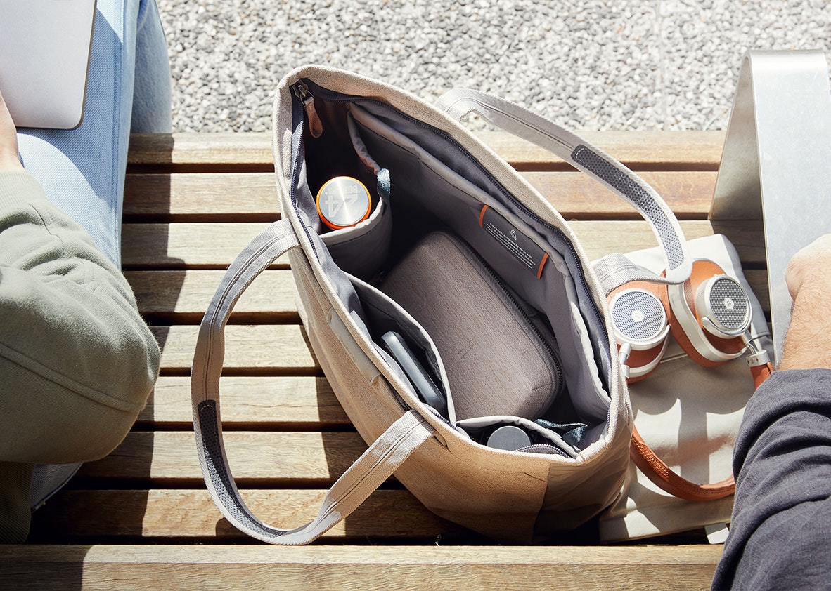 MONACO SHARK CLUB SAVVY CROSSBODY