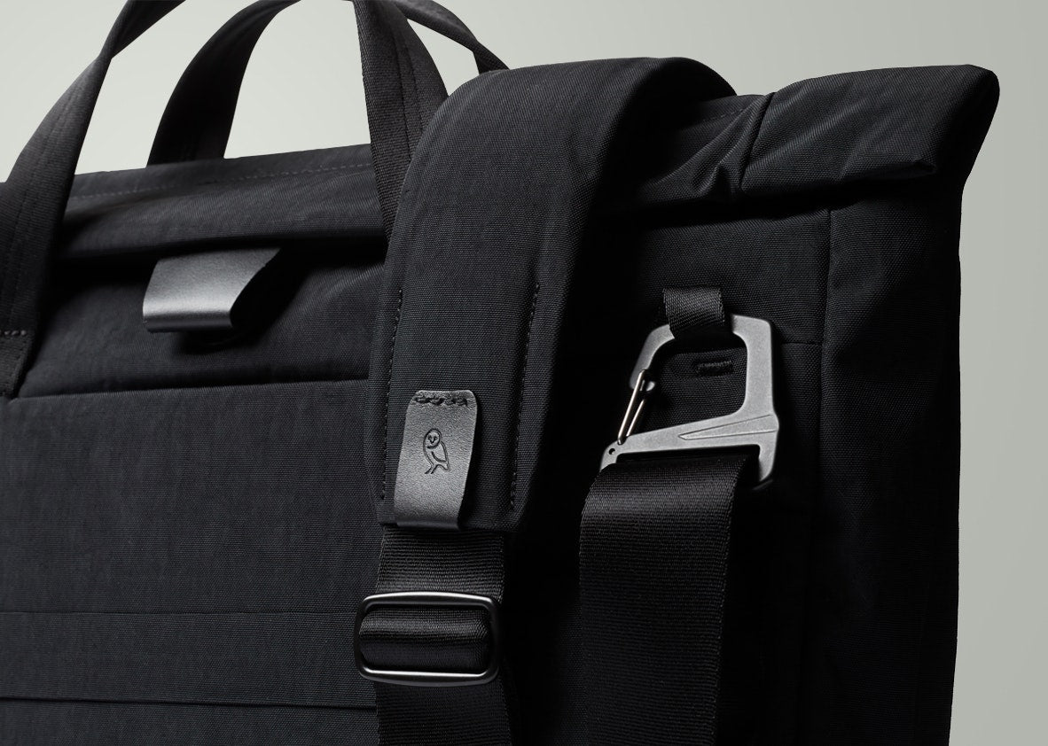 A.I.8 AFRICAN INTELLIGENCE BOOKED & BUSY COSMETIC CASE