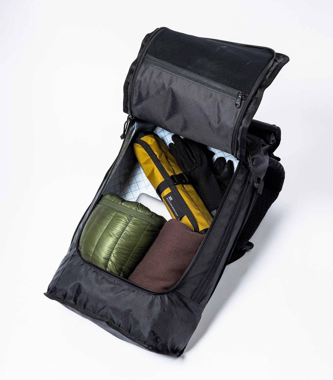 A.I.8 AFRICAN INTELLIGENCE BOOKED & BUSY SHARK HANDBAG