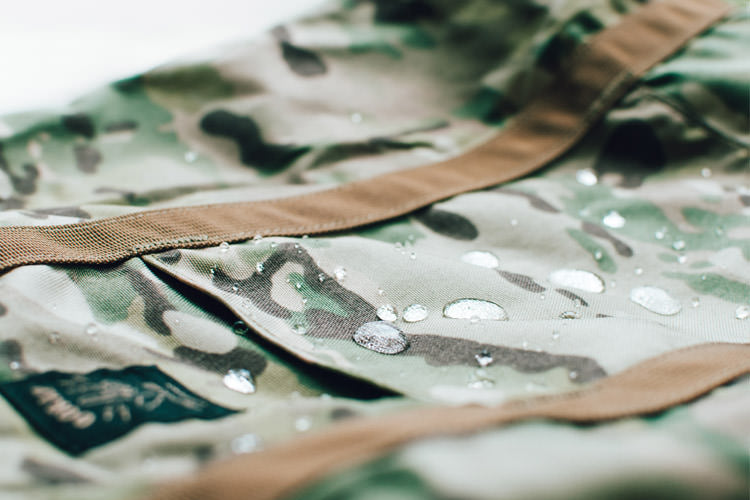MONEY PATTERN POWDER EMPEROR DUFFLE