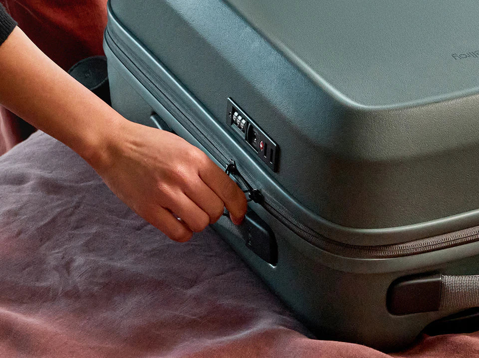 AFTER DARK SPARK DUFFLE
