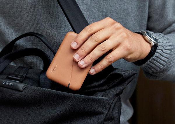 LE MONDE DES GRAFFITIS SAVVY CROSSBODY