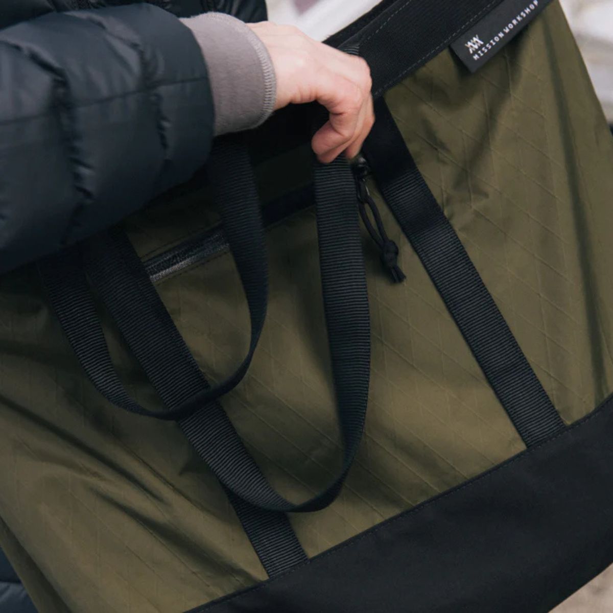 $HARKBITE DLXV BACKPACK