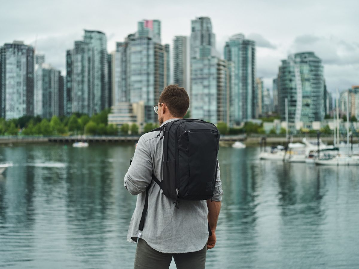 SHARK CENTRAL AIRBORNE BACKPACK