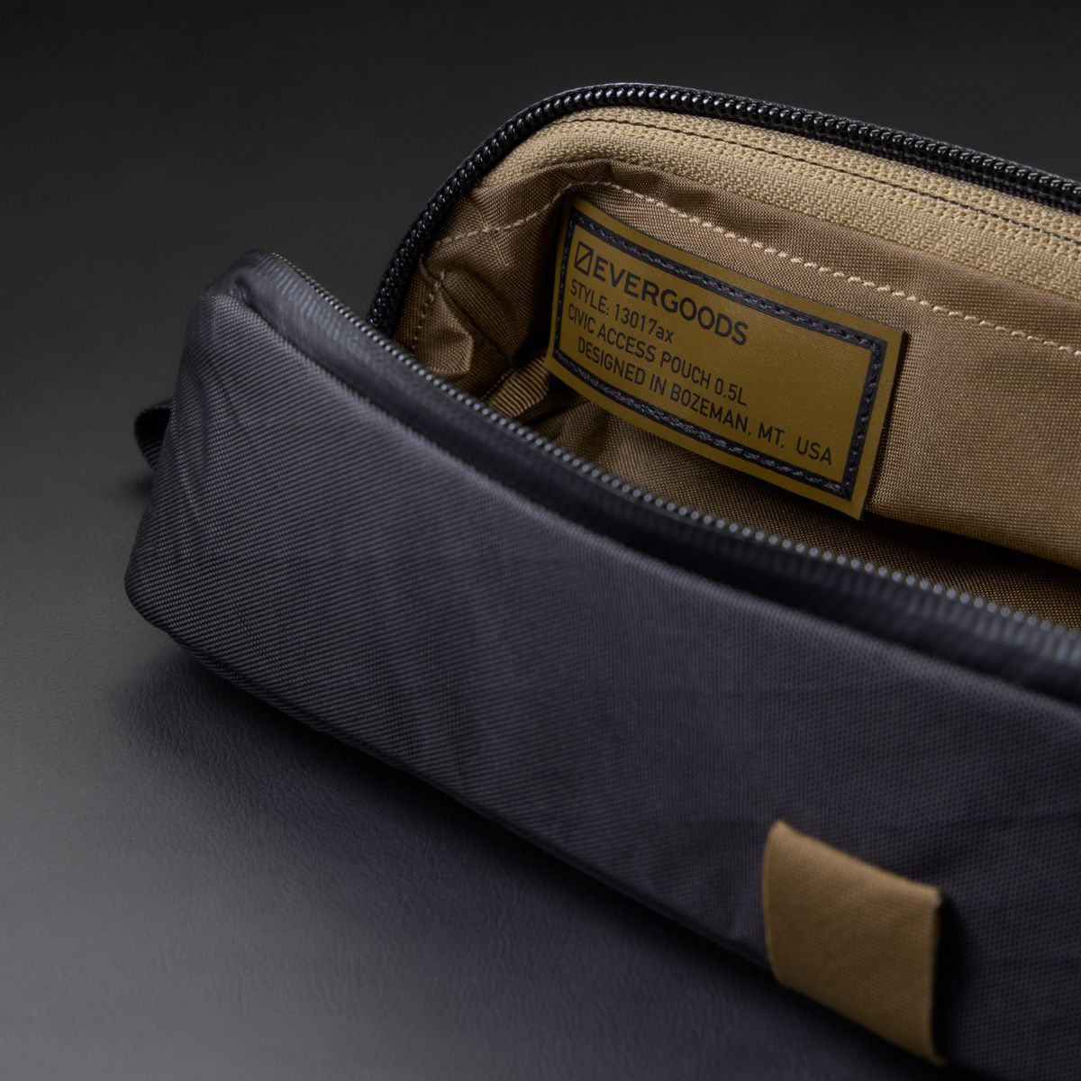 UNSTOPPABLE ENDEAVORS II MESSENGER SLING BAG