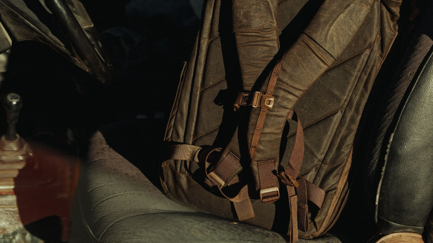 ALPHA NAVIGATOR SAVVY CROSSBODY