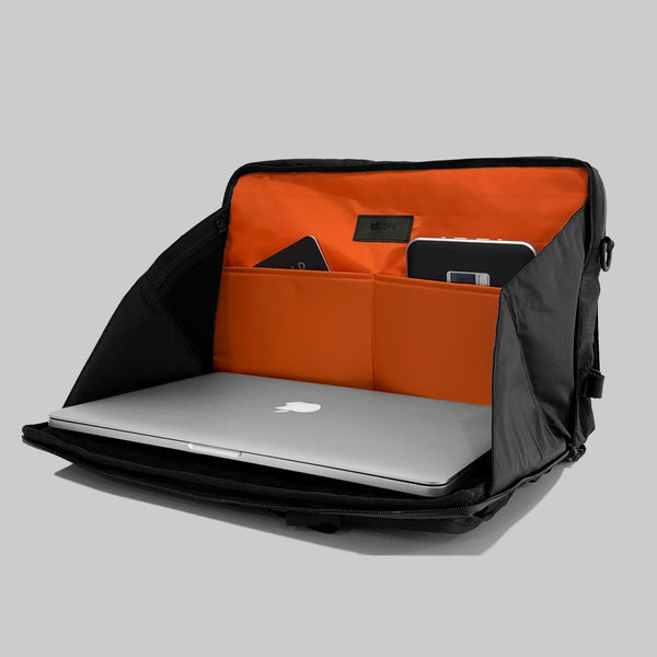 V.V.I.P. POUCH