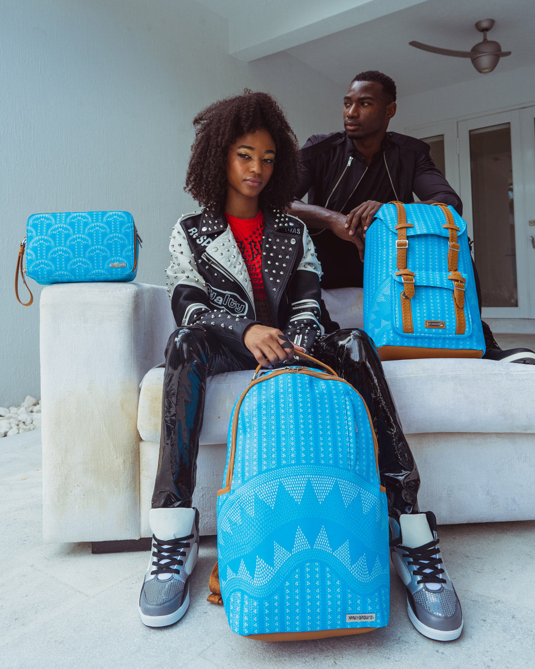 ILLUCHAINS TURQ TOILETRY BAG