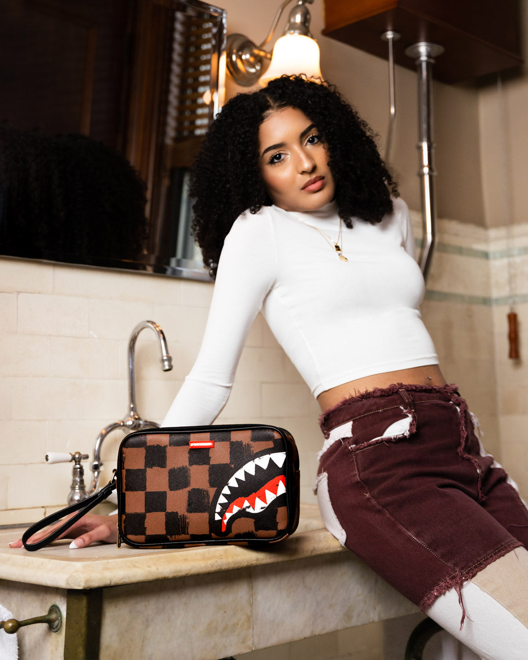 SHARKS IN PARIS VANQUISH TOILETRY BAG