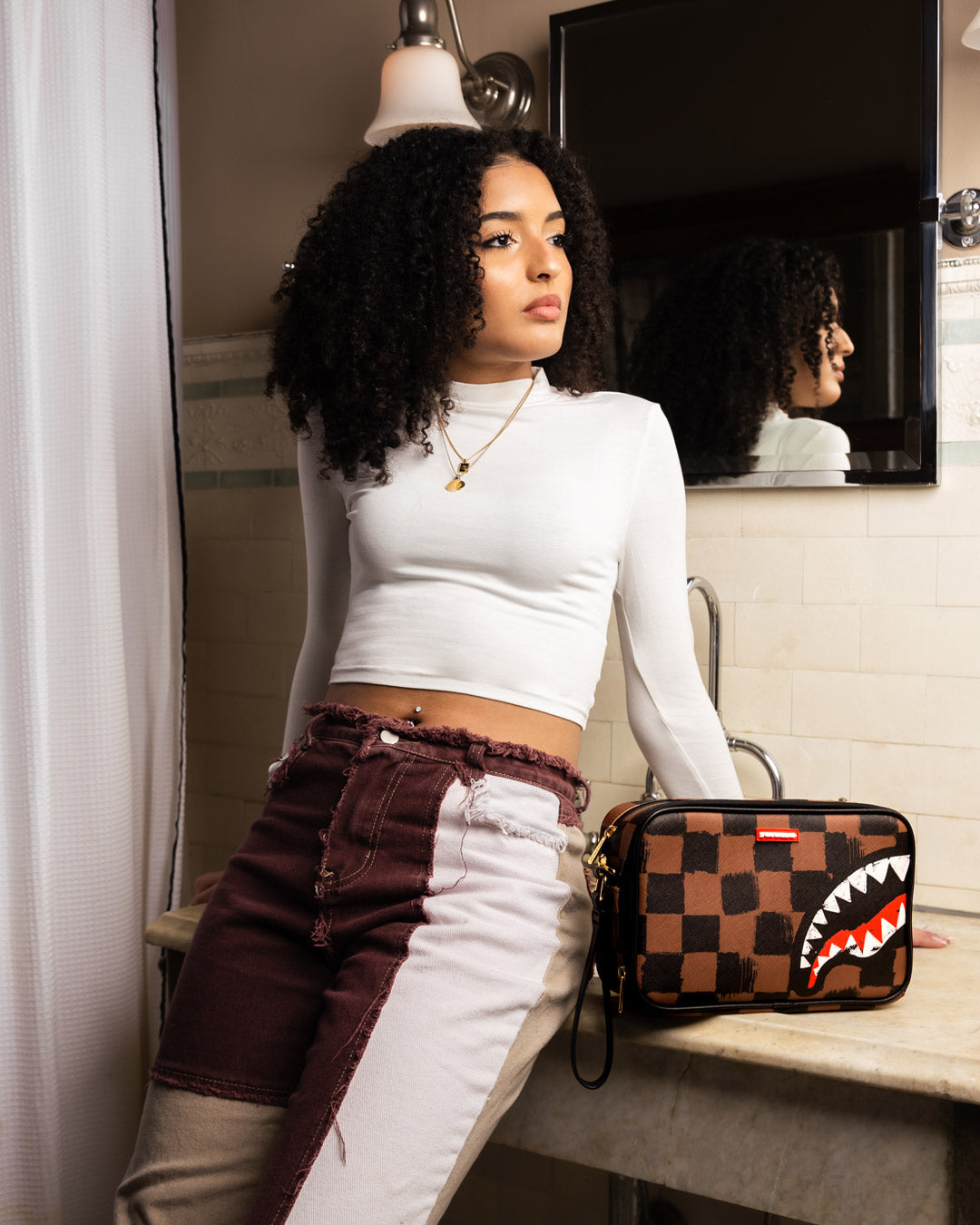 SHARKS IN PARIS VANQUISH TOILETRY BAG