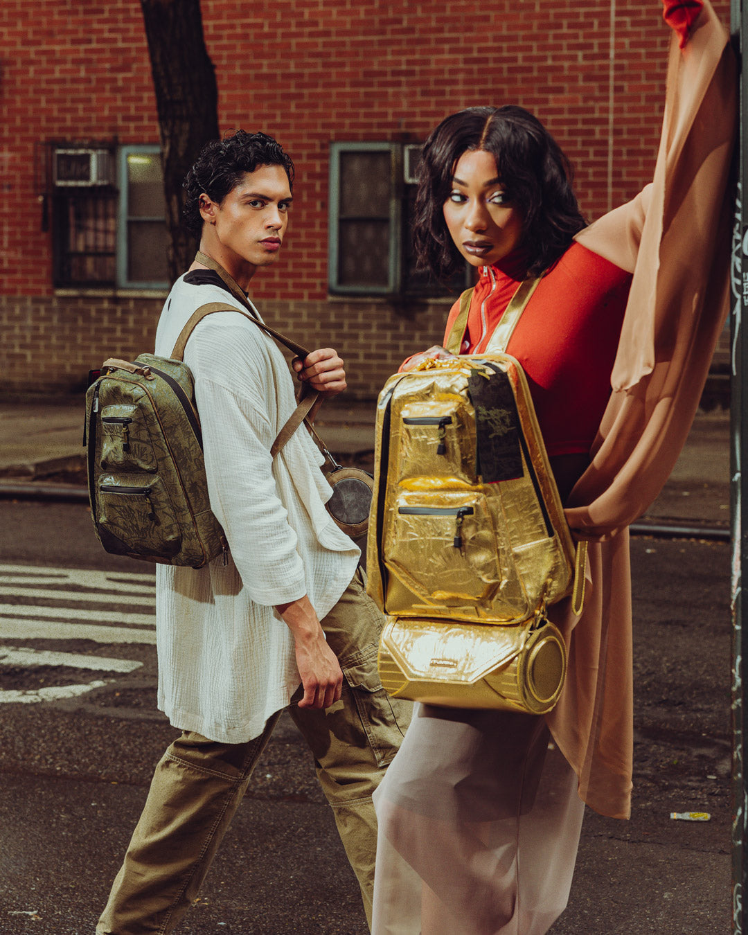 DUNE FREMKIT BACKPACK + CROSSBODY (DESERT SAND)