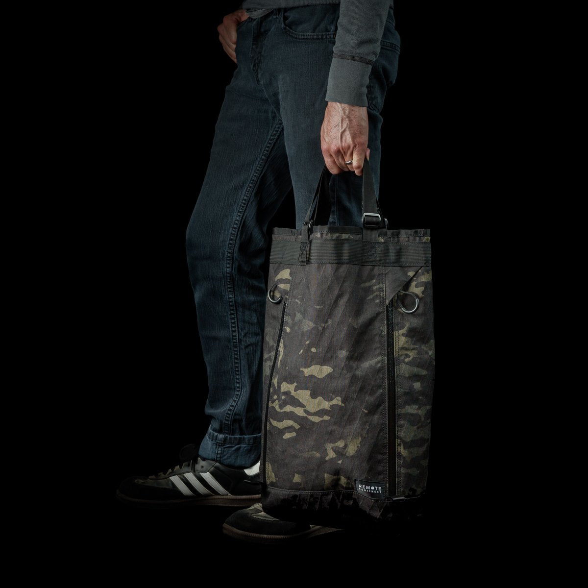 VANQUISH II WARDROBE TRUNK