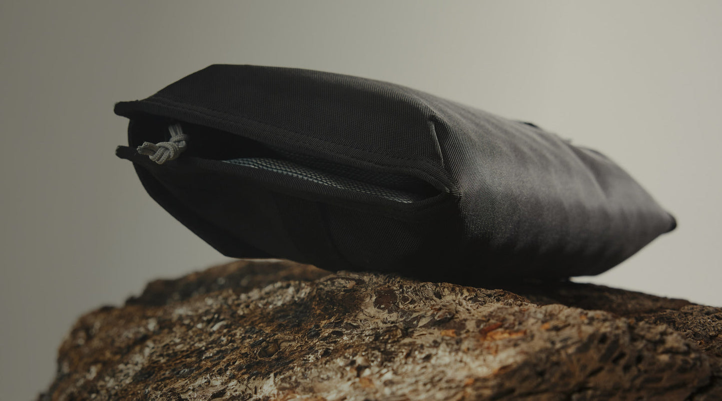 VELCRO SHARK - 3 INTERCHANGEABLE SHARKS BACKPACK (DLXV)