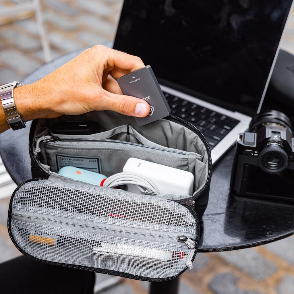 3AM NEVER SLEEP JETSETTER CARRY-ON LUGGAGE