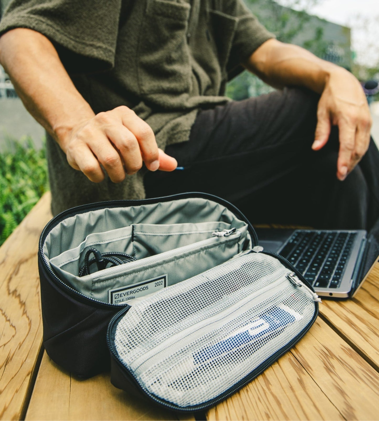3AM NEVER SLEEP JETSETTER CARRY-ON LUGGAGE