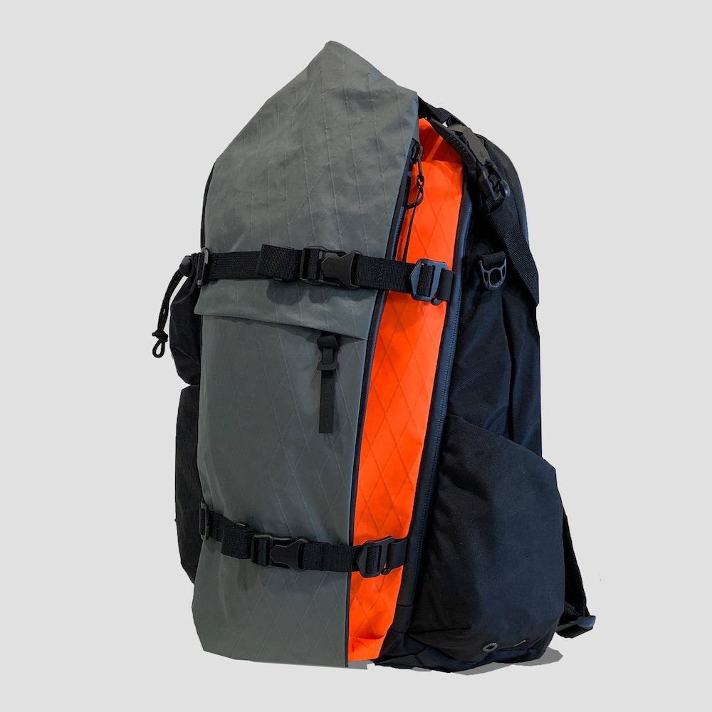 3AM NEVER SLEEP SHARKITECTURE HARDSHELL CARRY-ON LUGGAGE