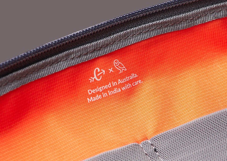 3AM RIPTIDE SHARKNAUTICS HARDSHELL CARRY-ON LUGGAGE