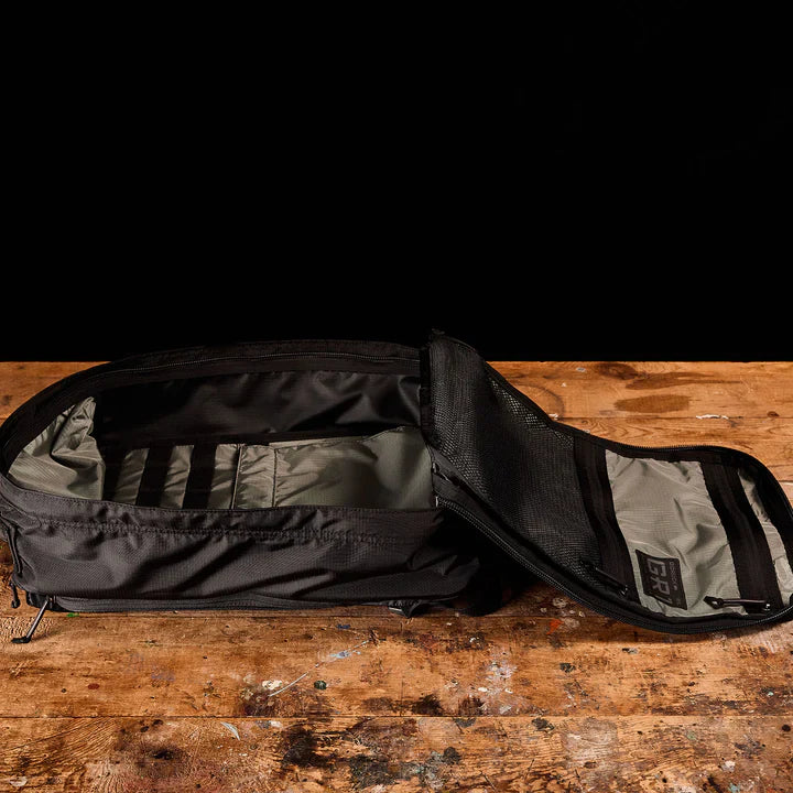 3AM SHARKNAUTICS 2 PC LUGGAGE SET