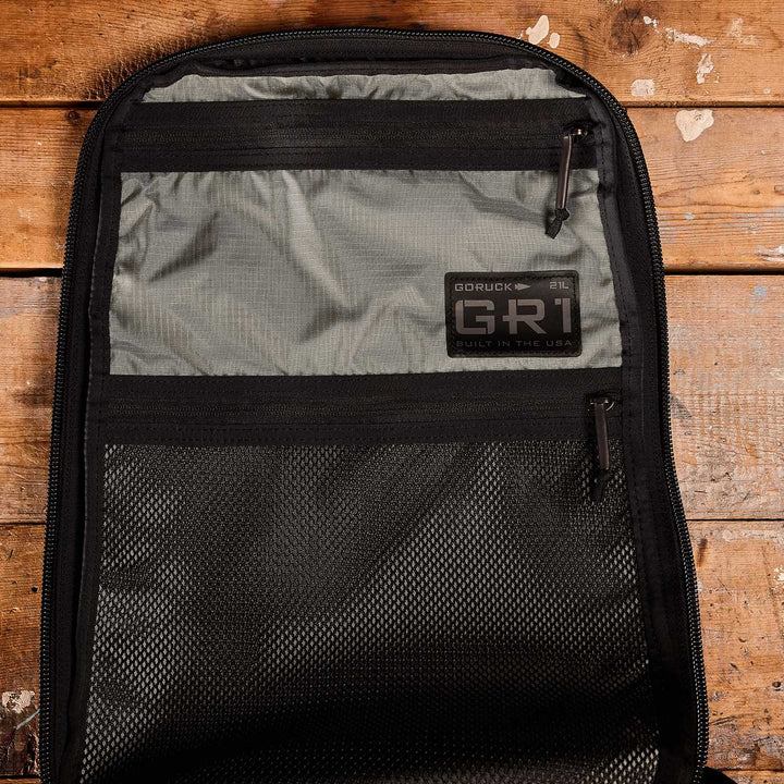 3AM SHARKNAUTICS 2 PC LUGGAGE SET