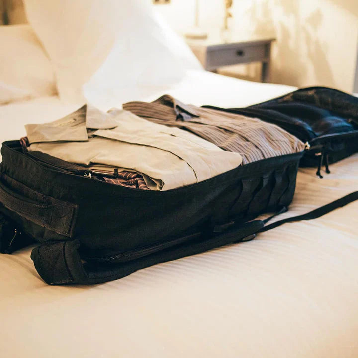 3AM SHARKNAUTICS 2 PC LUGGAGE SET