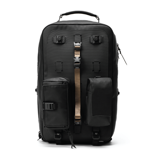 NOIR QUILT GOLD CHAIN SHARK BACKPACK (DLXV)