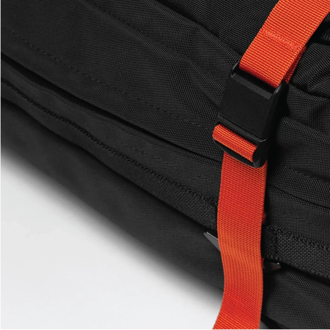 MODUS OPERANDI CHAMELEON DUFFLE