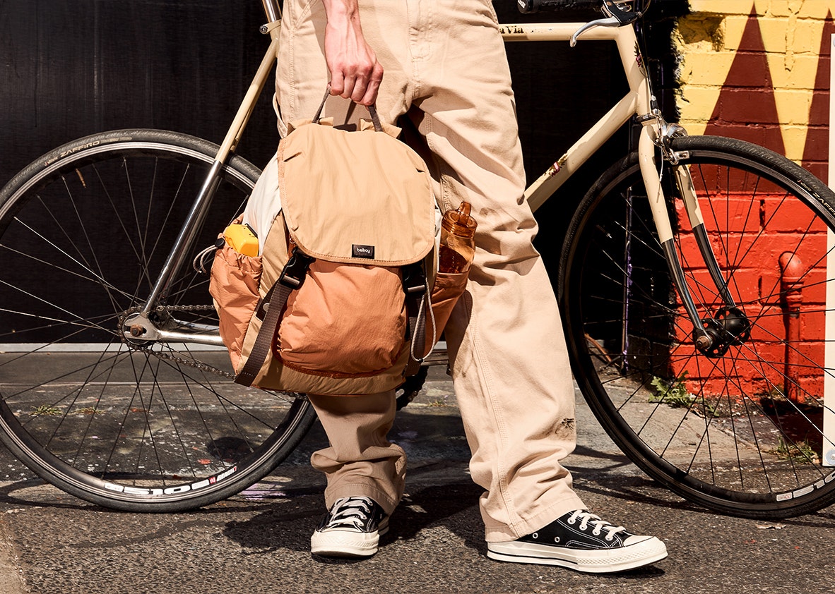 MODUS OPERANDI SAVVY CROSSBODY
