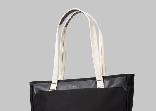 SPRAYSHARKS WORLDWIDE SHARK HANDBAG