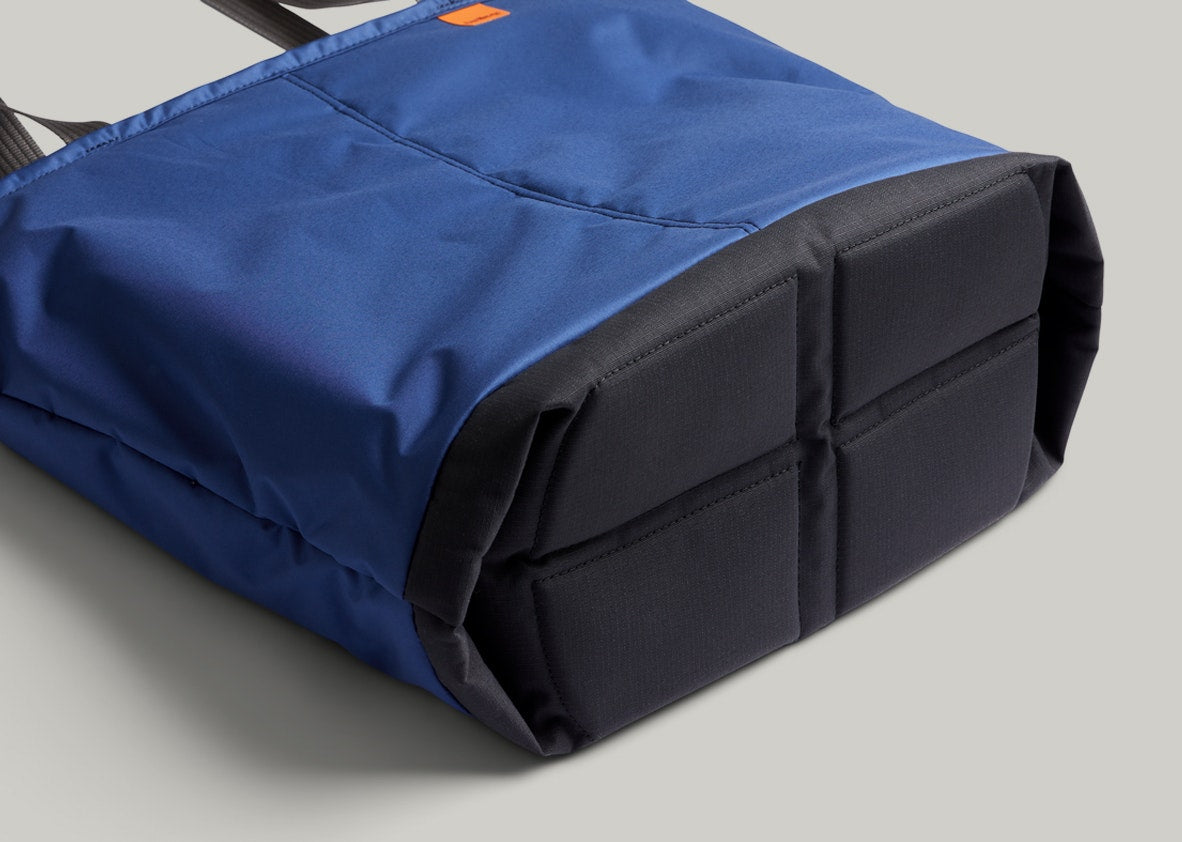 MONACO SHARK CLUB SHARK BREAKTHRU TOTE