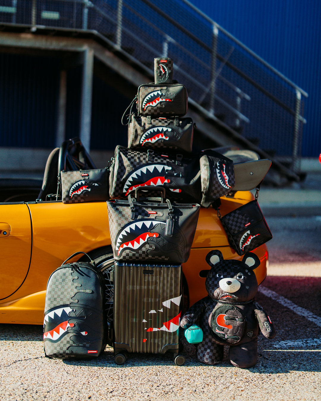 SPEED SHARK SIDE SWIPE TOTE