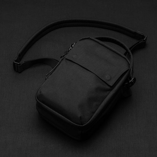 MONEY CAMO (RED) TOILETRY BAG